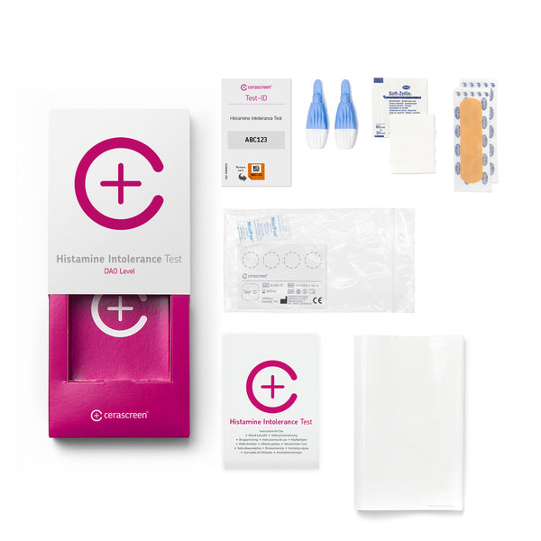 Contents of the 2x Histamine Intolerance Testkit from Cerascreen: Packaging, instructions, lancets, plaster, dry blood card, disinfection wipe, return envelope        